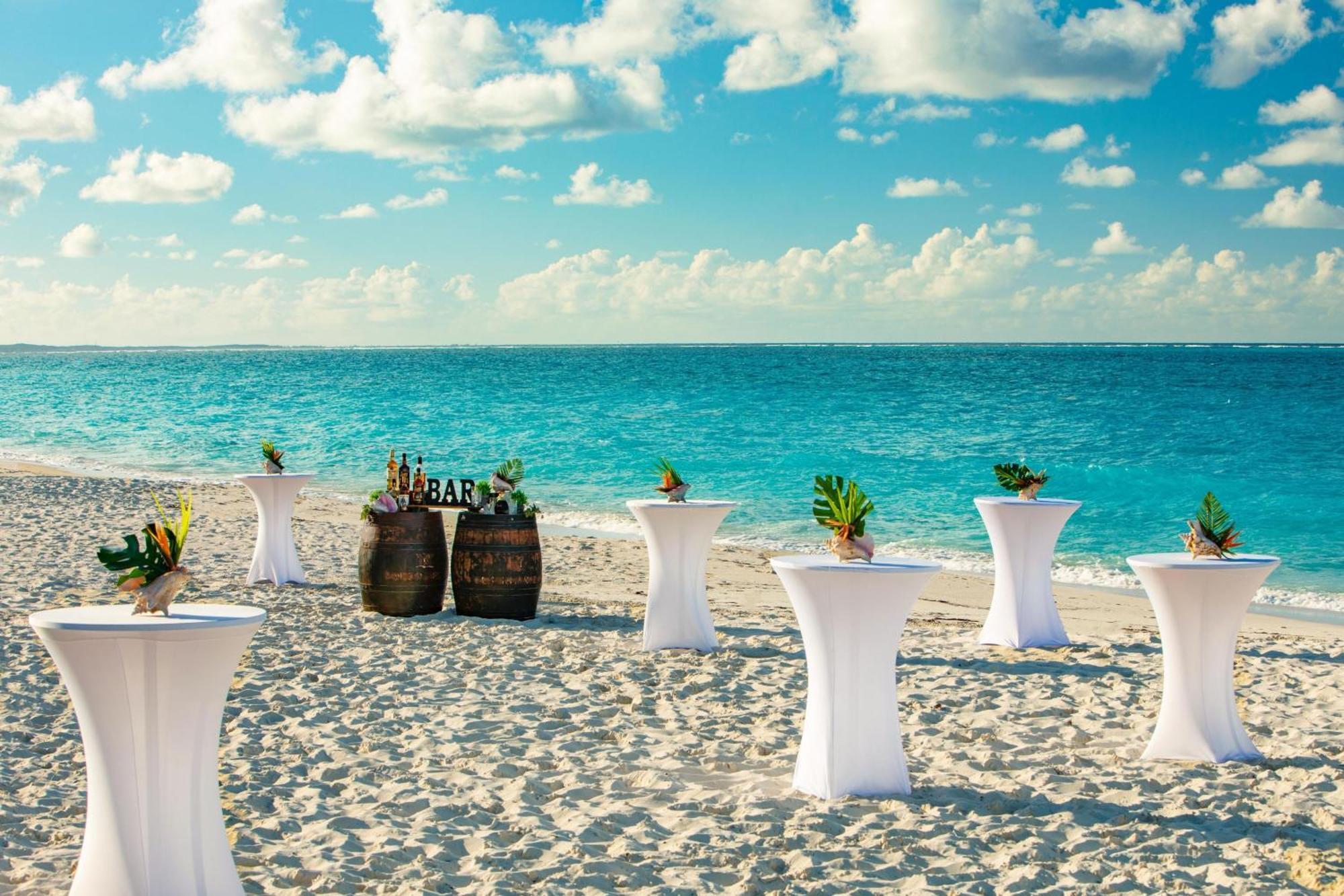 The Ritz-Carlton, Turks & Caicos Hotel Grace Bay Exterior photo