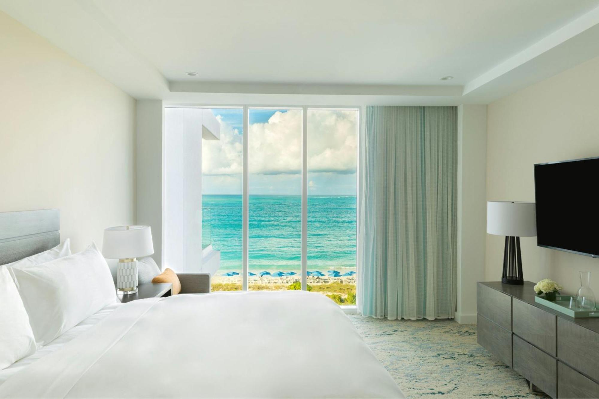 The Ritz-Carlton, Turks & Caicos Hotel Grace Bay Exterior photo