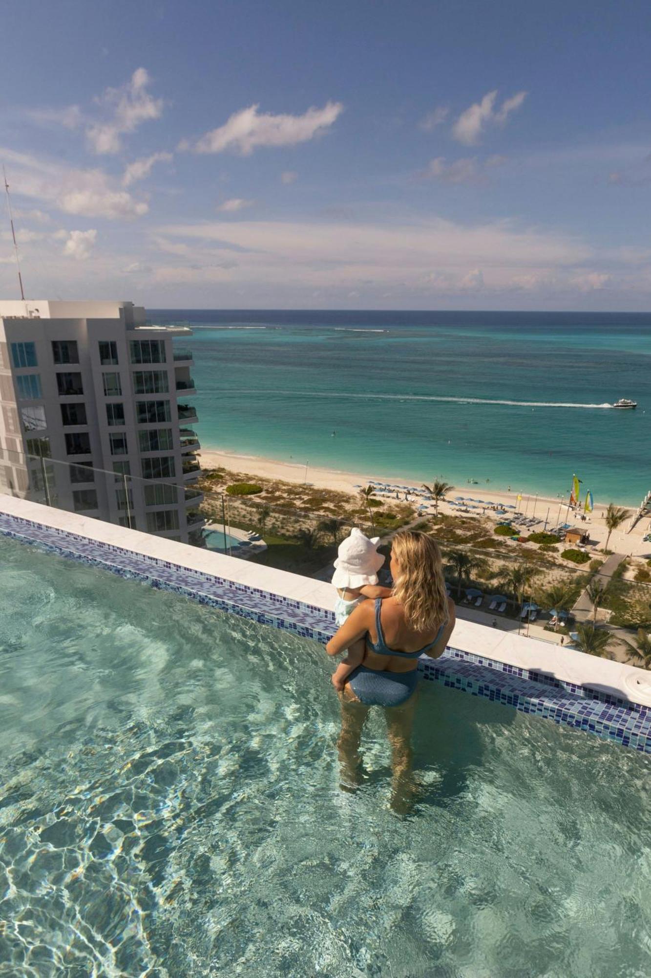 The Ritz-Carlton, Turks & Caicos Hotel Grace Bay Exterior photo